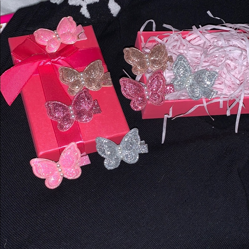New Pink box with 8 metallic butterflies.